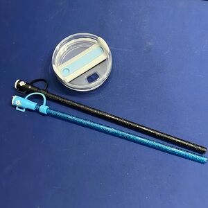 NWOT- Fits Stanley or other 40oz drink container accessories